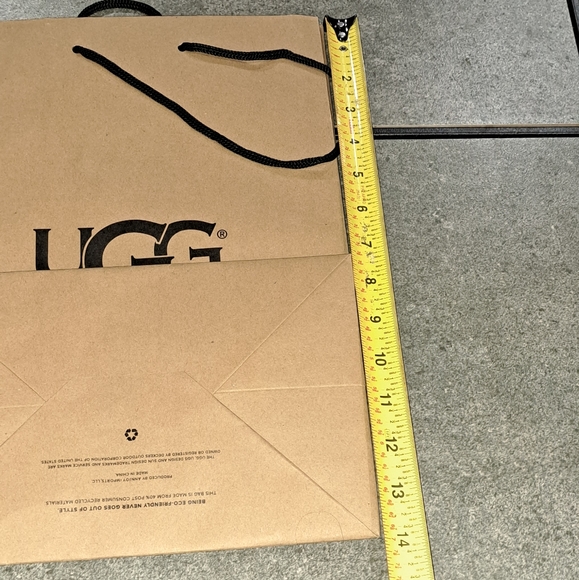 UGG GIFT BAG - Picture 6 of 7